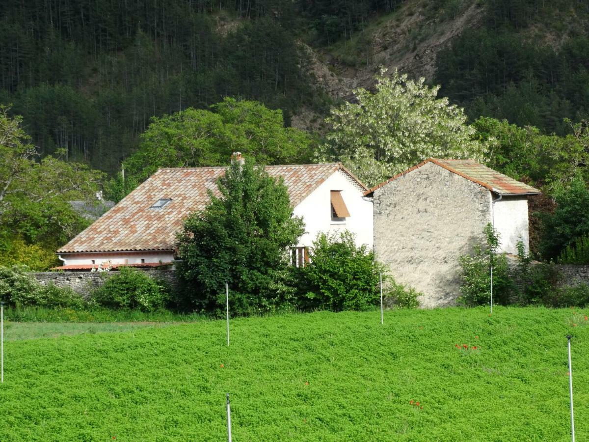 La Roulotte Villa Châtillon-en-Diois Exterior foto