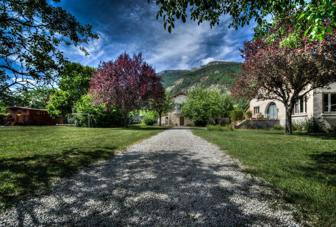 La Roulotte Villa Châtillon-en-Diois Exterior foto